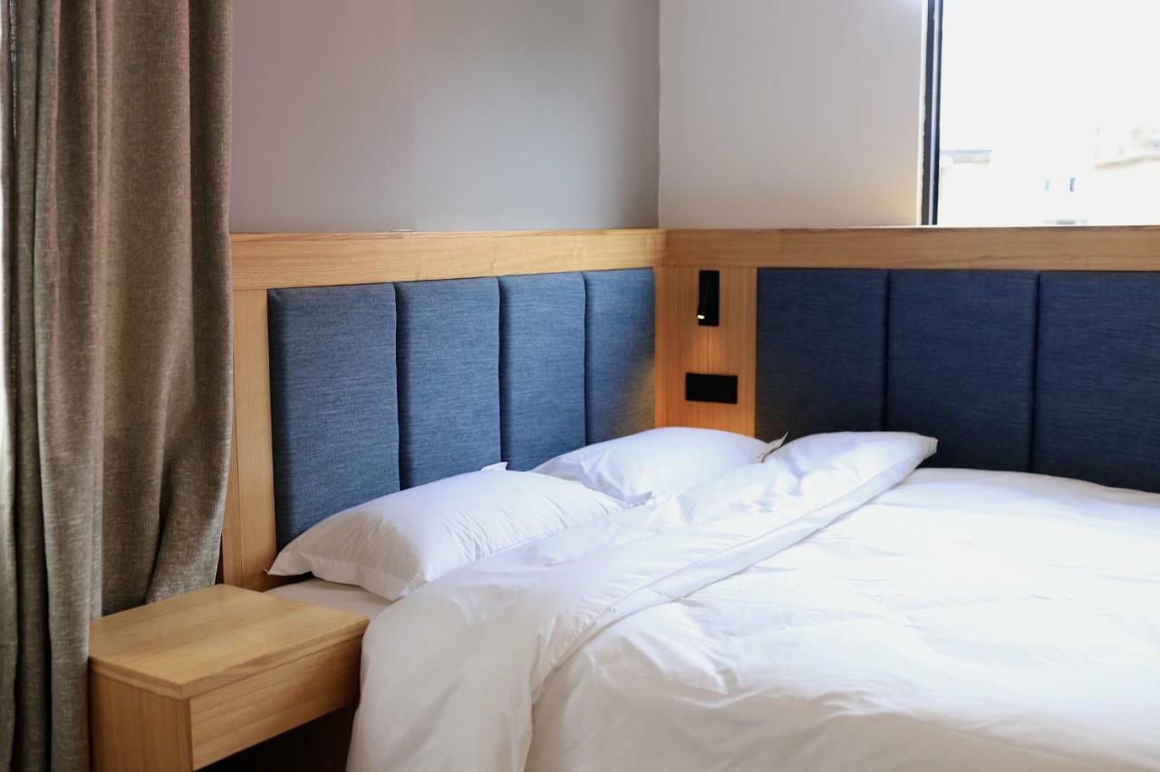 Travel Light Inn Guilin Exterior foto