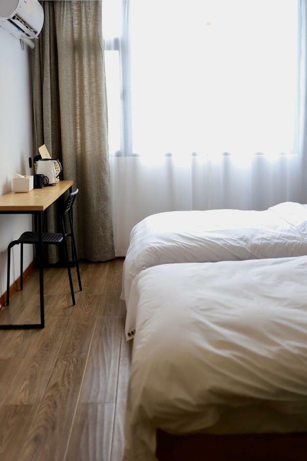 Travel Light Inn Guilin Exterior foto